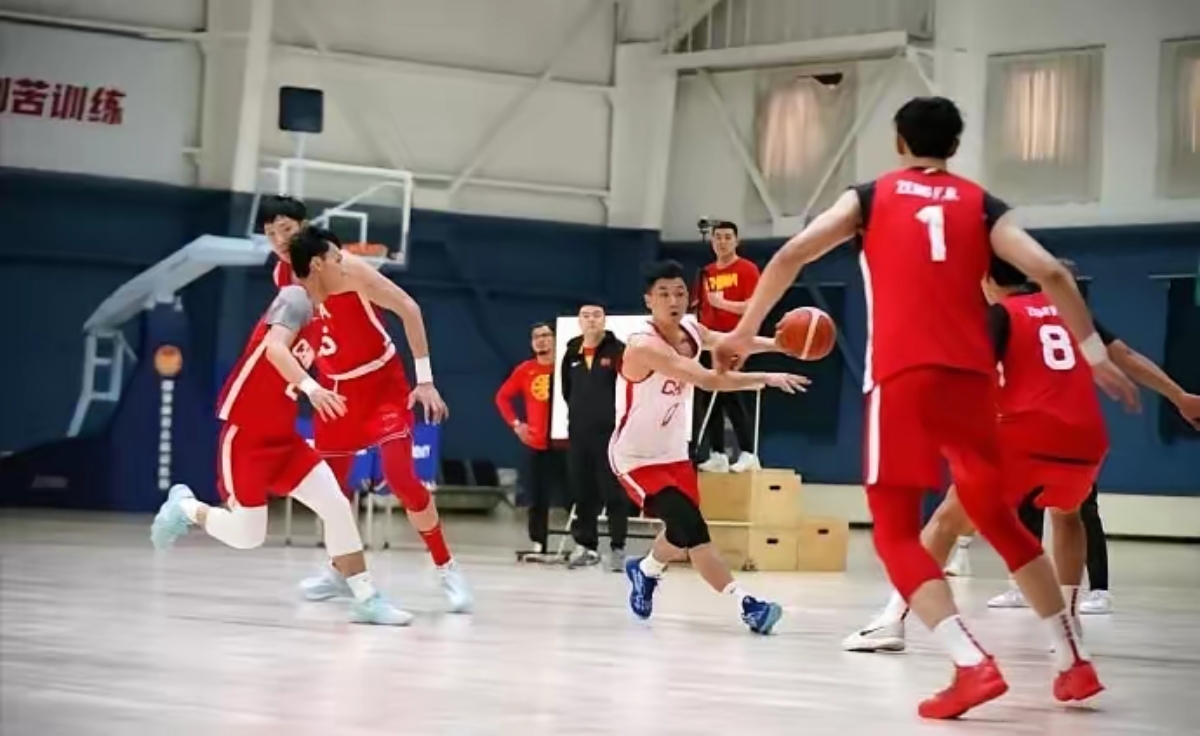 开云体育-法国队观众热烈欢呼！，杜兰特迎来七赛季出色发挥全场沸腾不已的简单介绍