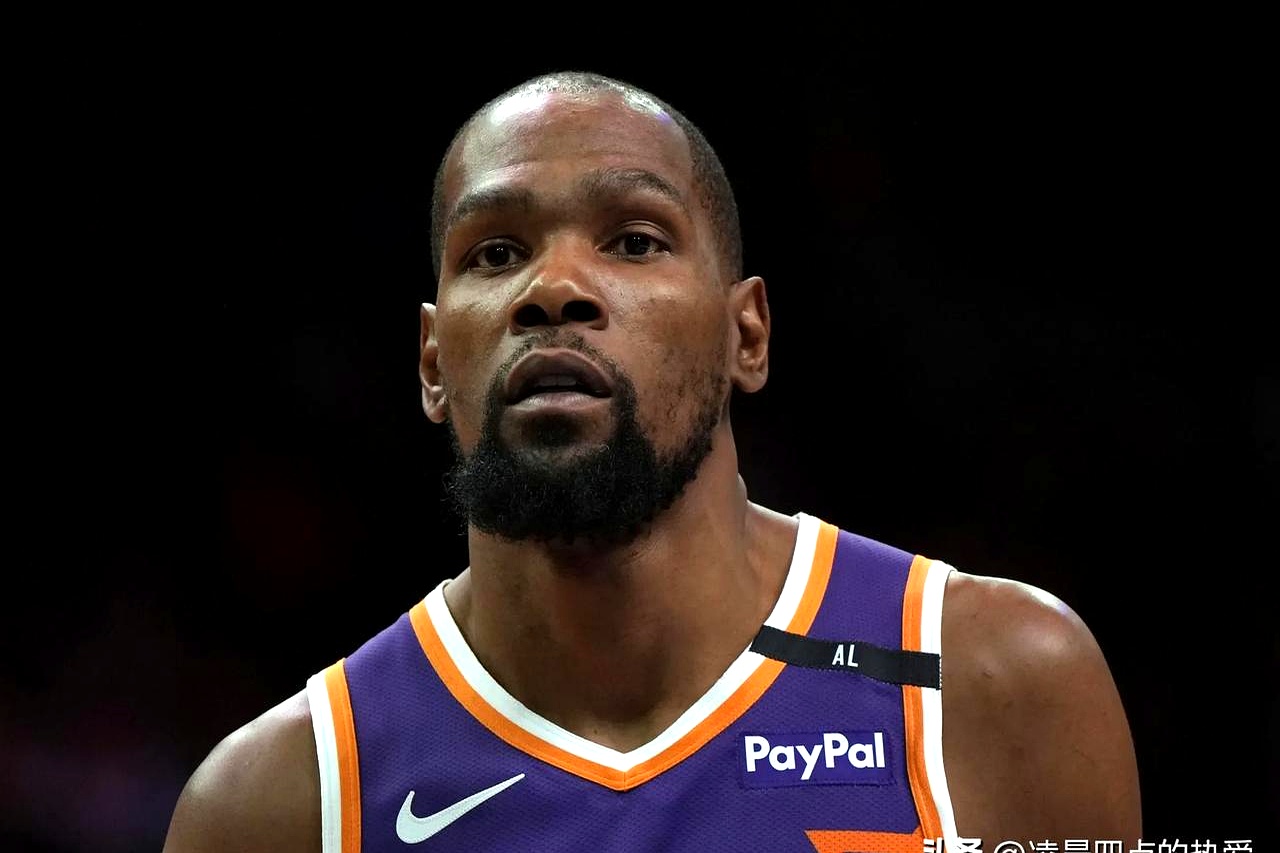 开云-包含杜兰特回归赛场，高光表现首场状态亮眼，巴塞罗那观众沸腾！的词条