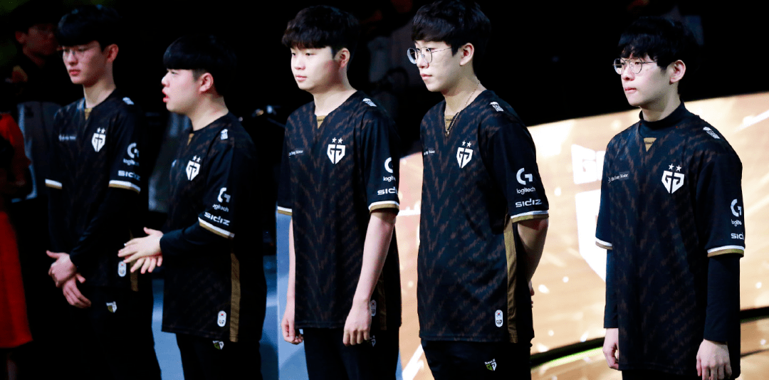 开云-关于Uzi关键节点出色防守，MAD带队取胜！的信息